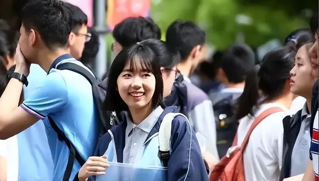 教师主导的底线真实为每个学生的生长注入精准助力与温暖关心