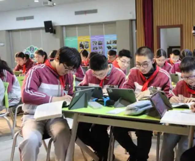 让学生在课后韶光收成知识与趣味推动“双减”作业提质增效